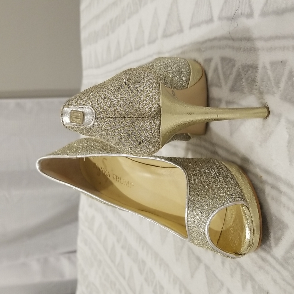 Ivanka Trump silver and gold open toe pump high heels classy shoes